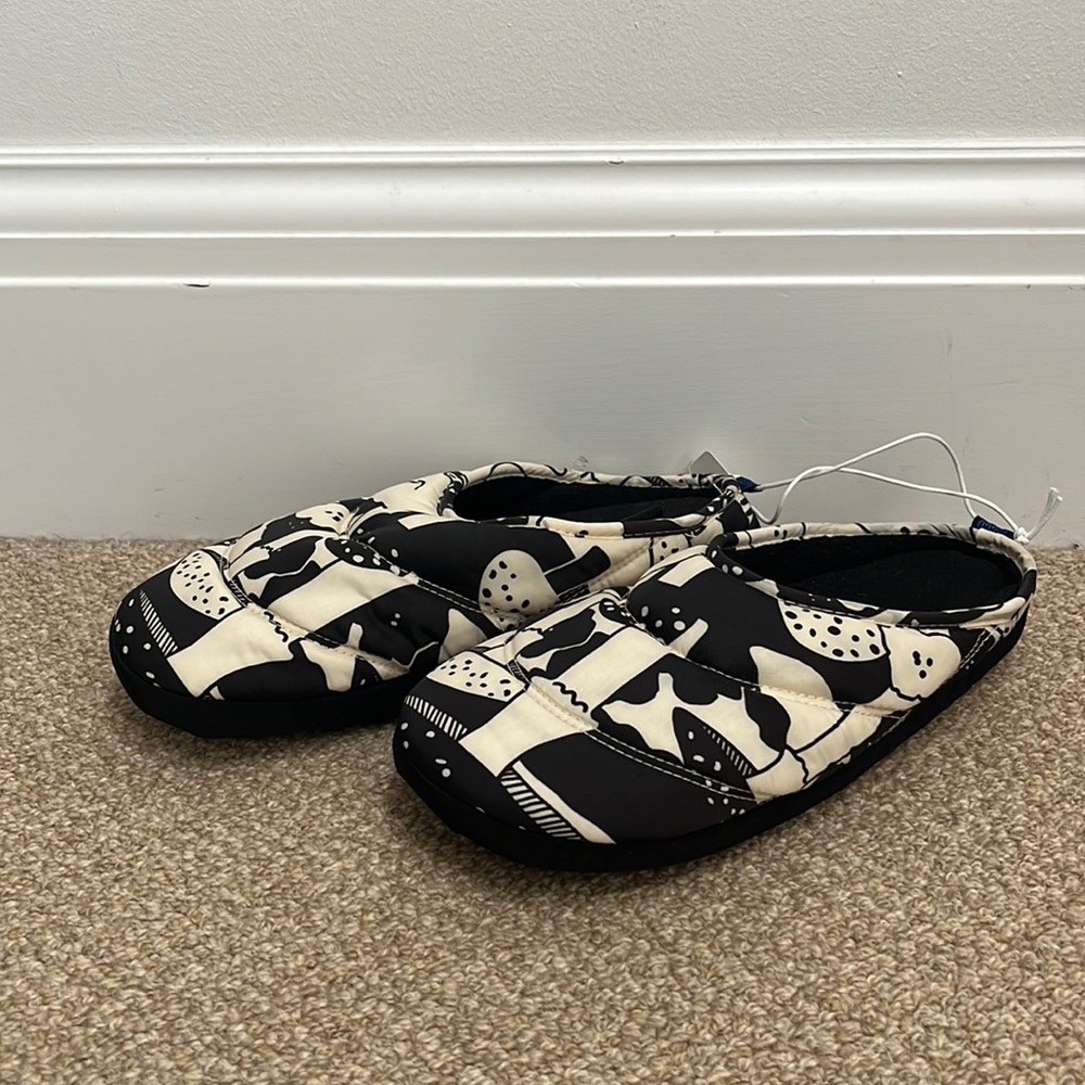 Baggu Puffy Slipper Mushroom M/L (8-10 Womens)